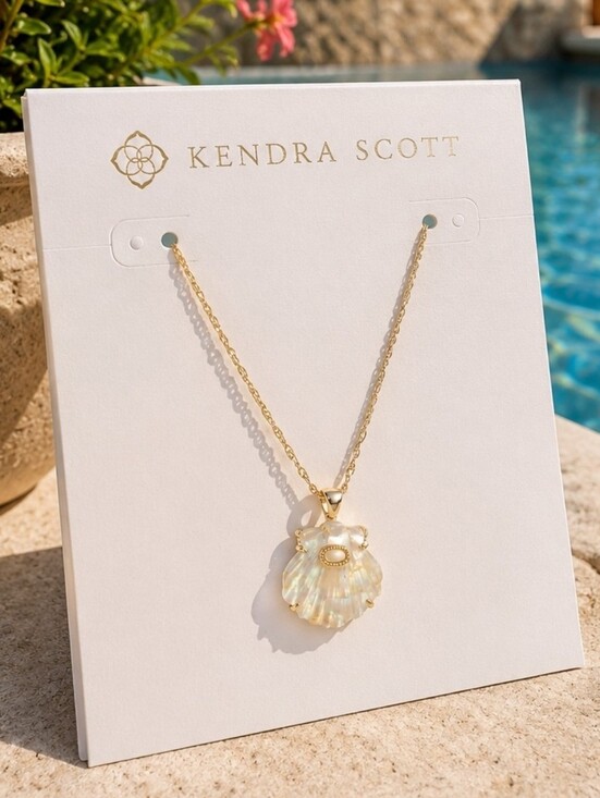 Kendra Scott Jewelry - Kendra Scott Lucia Shell Necklace